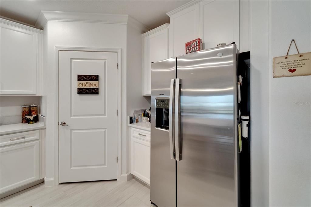 For Sale: $320,000 (2 beds, 2 baths, 1405 Square Feet)