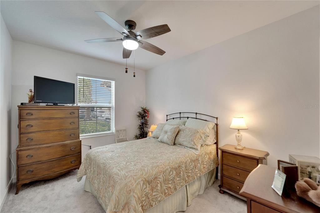 For Sale: $320,000 (2 beds, 2 baths, 1405 Square Feet)