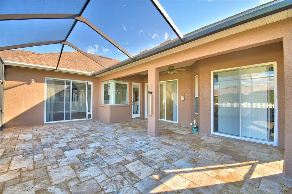 For Sale: $448,000 (4 beds, 3 baths, 2424 Square Feet)