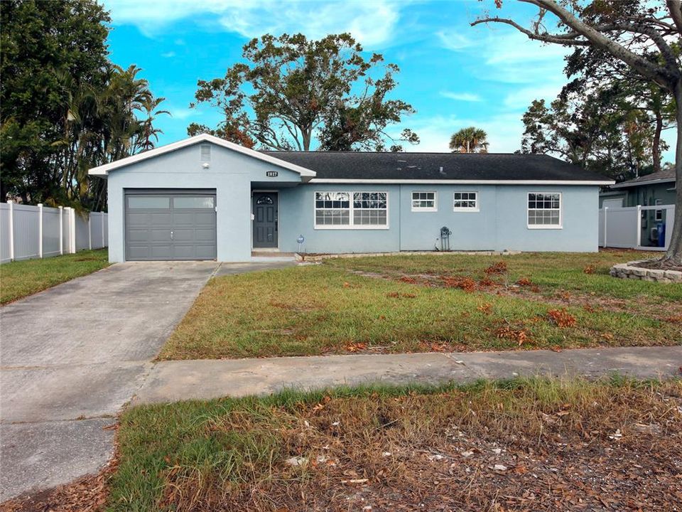 For Sale: $325,000 (3 beds, 2 baths, 1536 Square Feet)