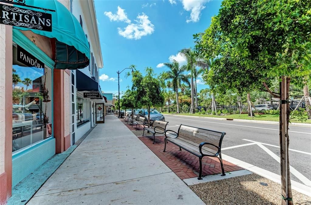 For Sale: $405,000 (3 beds, 2 baths, 1412 Square Feet)