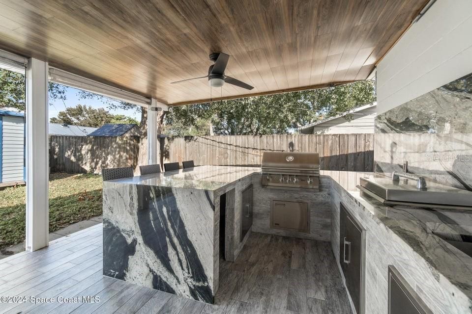 Outdoor Kitchen