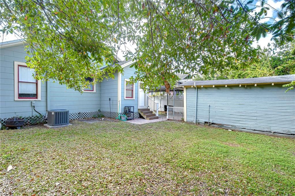 For Sale: $419,900 (3 beds, 1 baths, 1098 Square Feet)