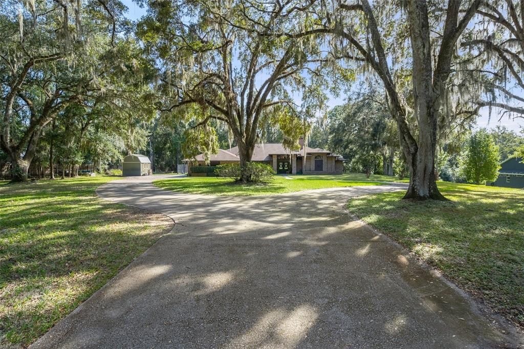 For Sale: $699,900 (4 beds, 2 baths, 3492 Square Feet)