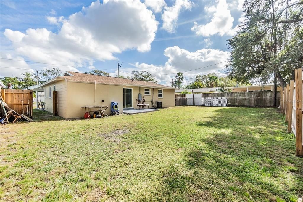 For Sale: $324,900 (3 beds, 1 baths, 981 Square Feet)