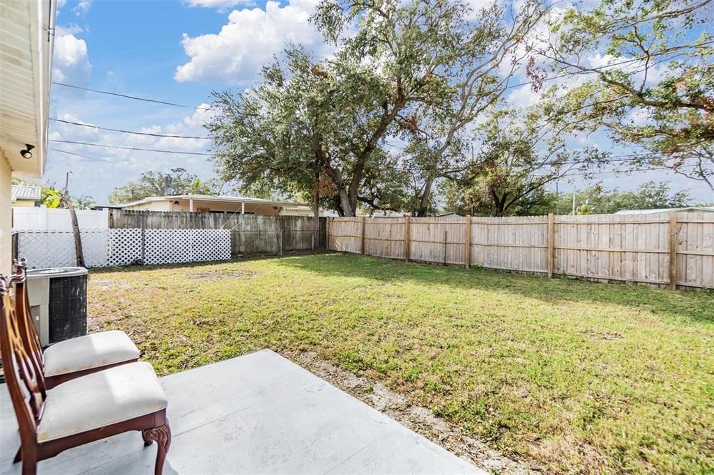 For Sale: $324,900 (3 beds, 1 baths, 981 Square Feet)