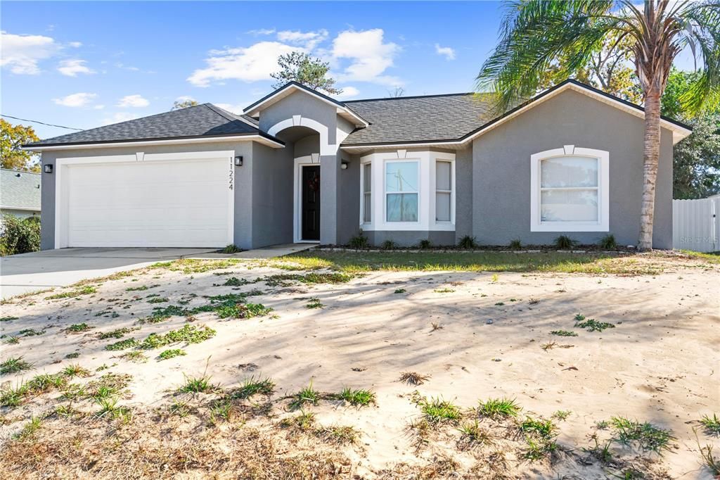 For Sale: $344,900 (4 beds, 2 baths, 1730 Square Feet)