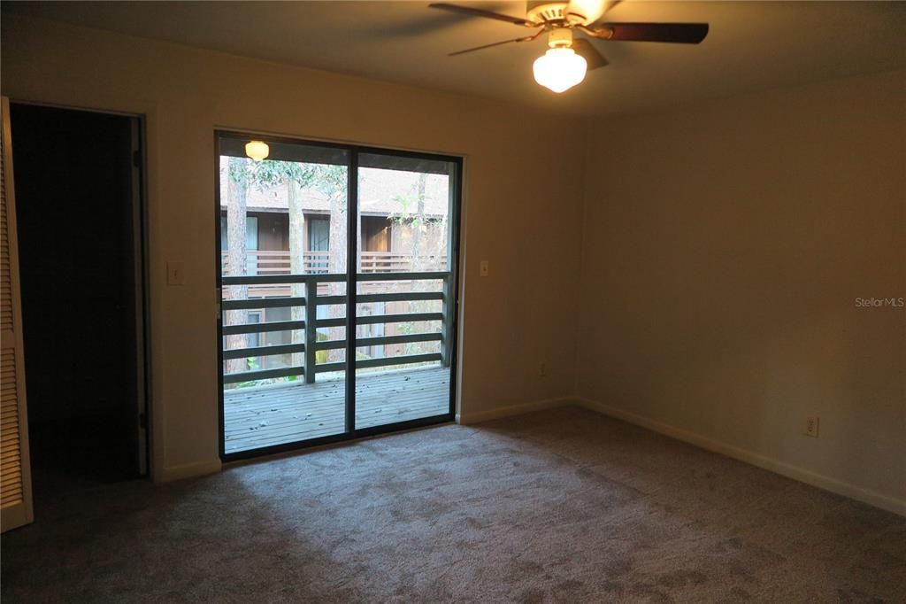 For Rent: $1,300 (2 beds, 1 baths, 1122 Square Feet)