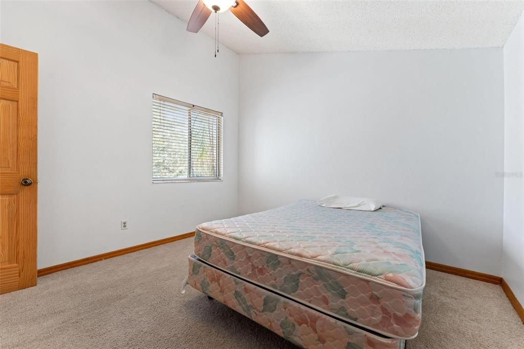 For Sale: $550,000 (4 beds, 2 baths, 2193 Square Feet)