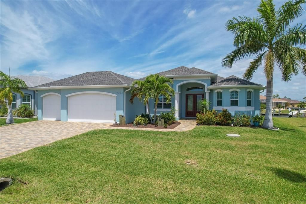 Stunning Curb Appeal with a Paver Drive