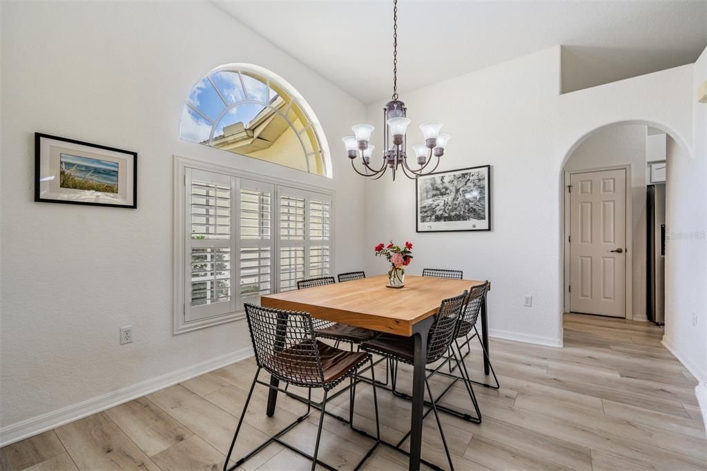 Dining area overlooks front landscape