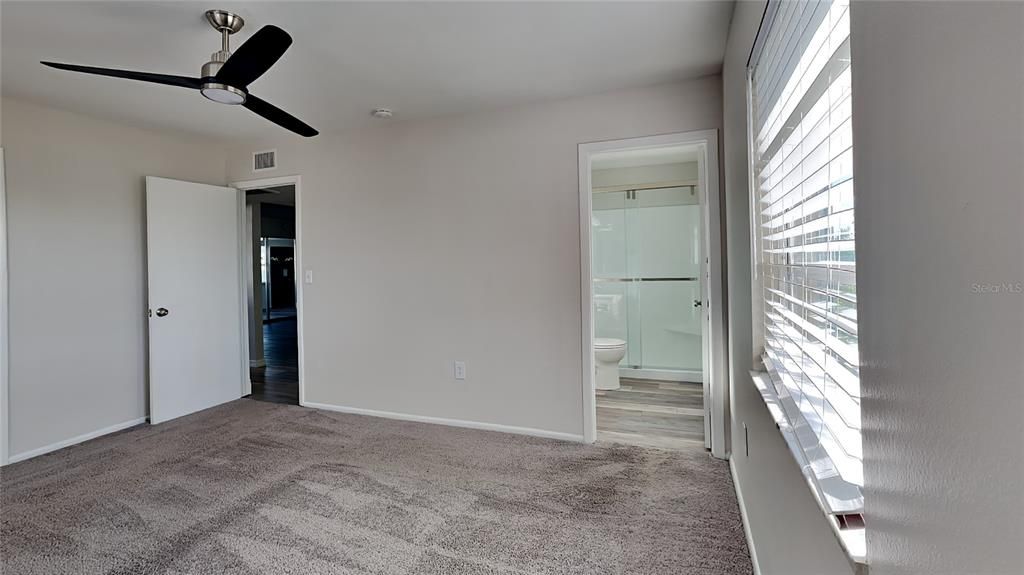 For Sale: $234,900 (2 beds, 2 baths, 1346 Square Feet)