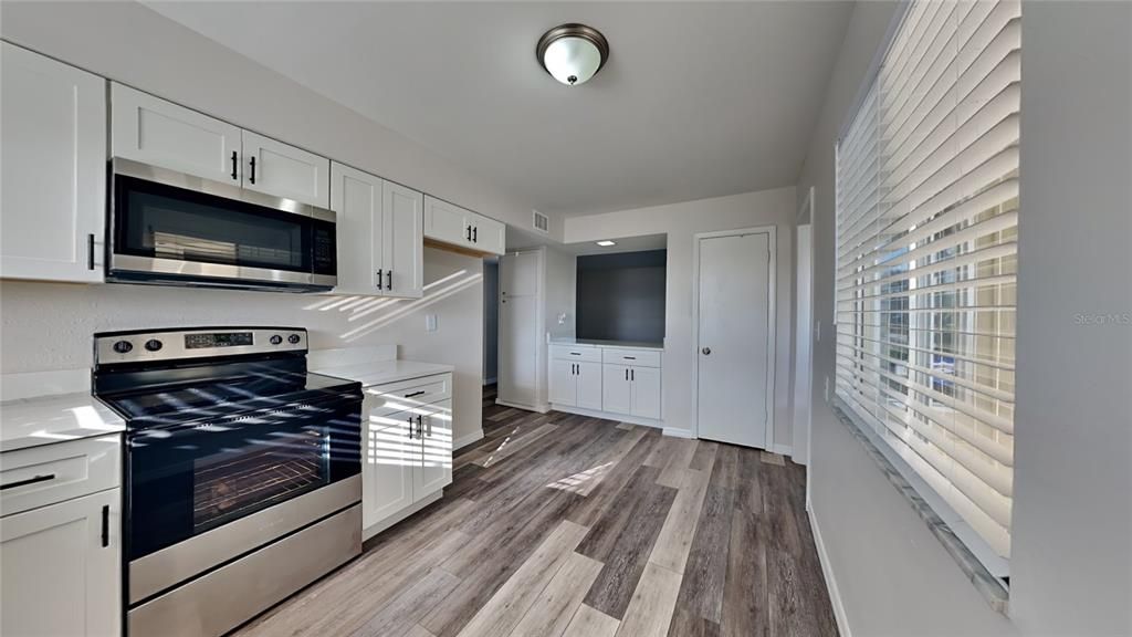 For Sale: $234,900 (2 beds, 2 baths, 1346 Square Feet)