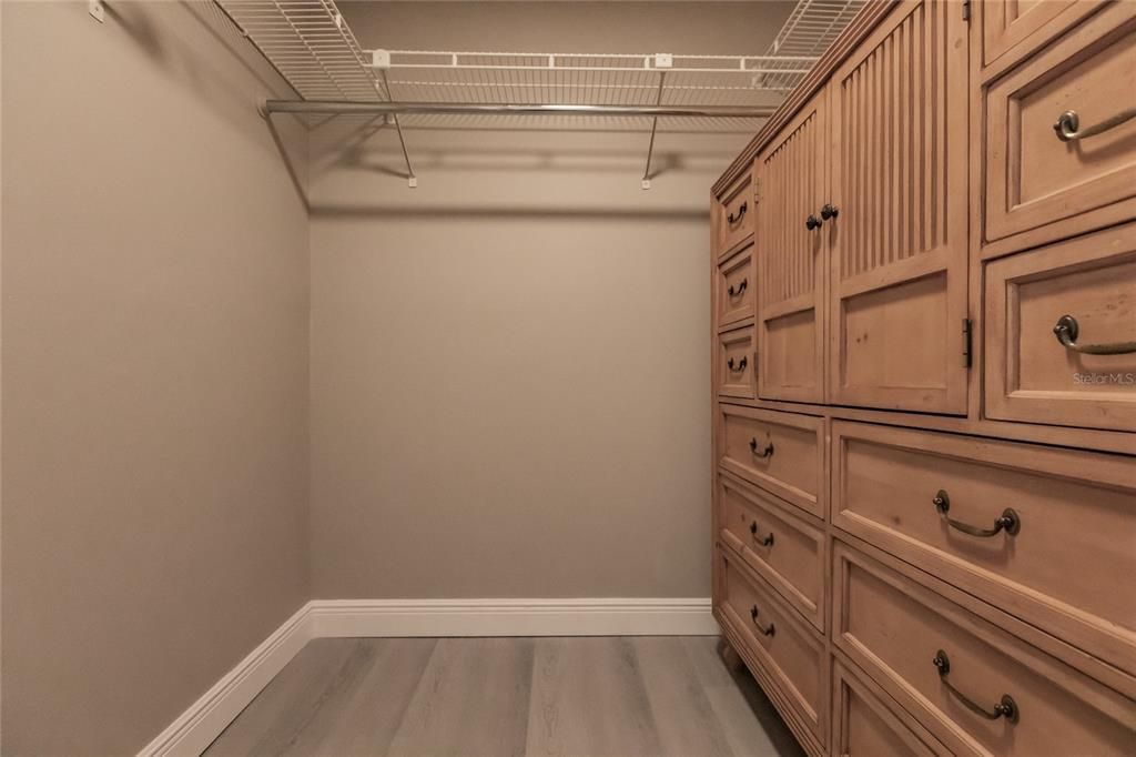 MASTER WALK IN CLOSET