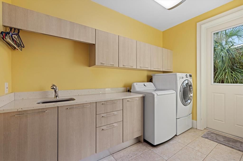 Laundry room 1st floor