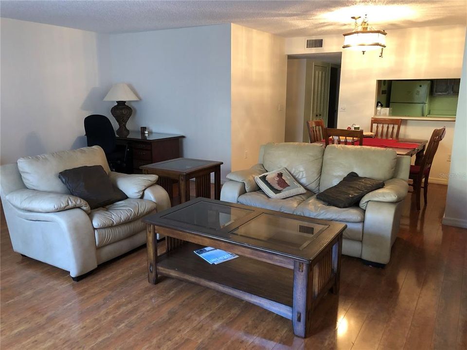 For Rent: $1,950 (1 beds, 2 baths, 1153 Square Feet)