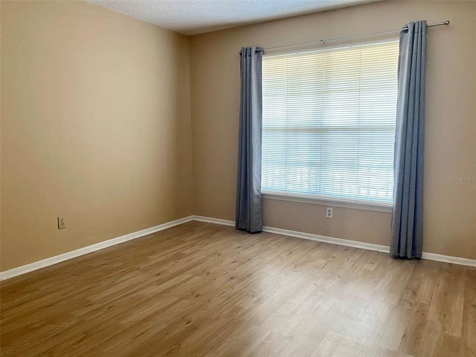 For Rent: $1,115 (1 beds, 1 baths, 706 Square Feet)