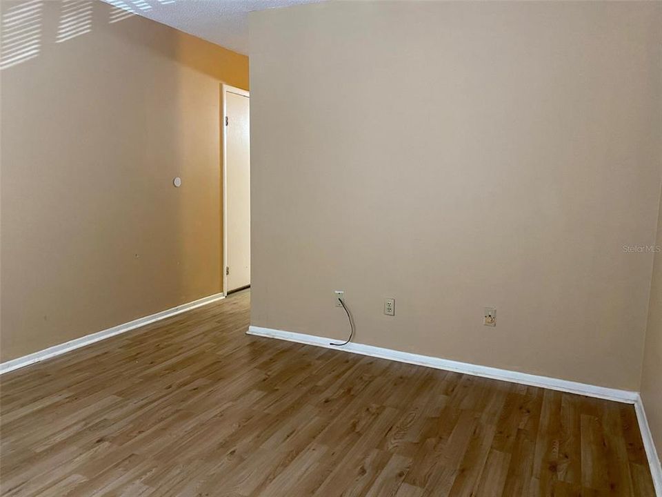 For Rent: $1,115 (1 beds, 1 baths, 706 Square Feet)