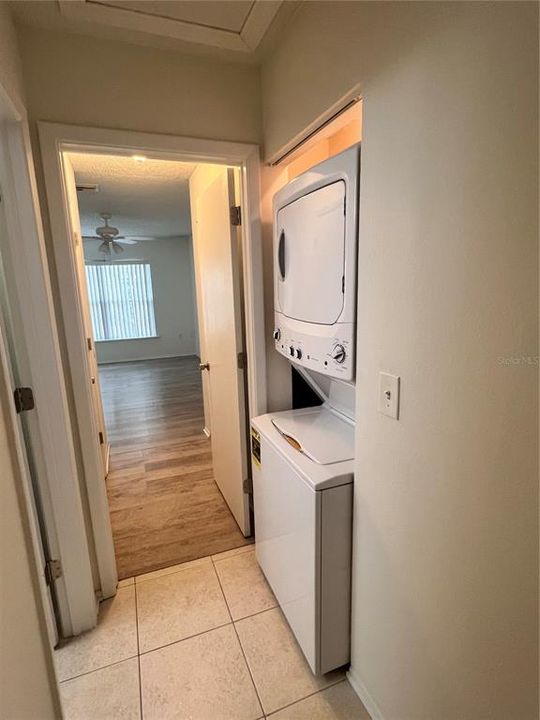 For Rent: $1,500 (2 beds, 1 baths, 888 Square Feet)