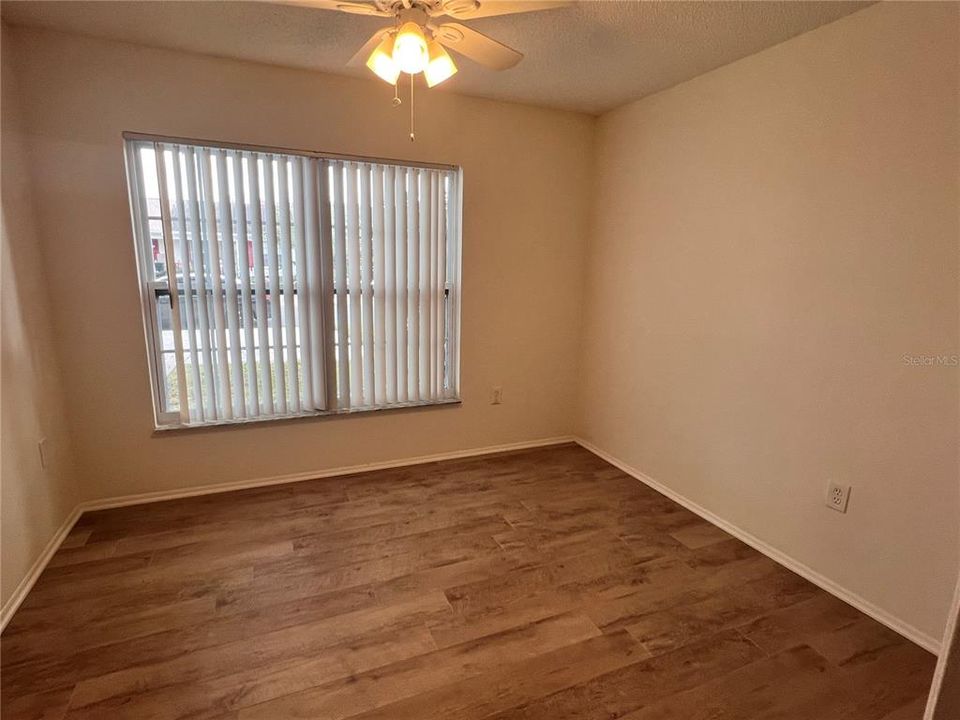 For Rent: $1,500 (2 beds, 1 baths, 888 Square Feet)