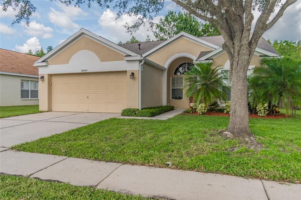 For Sale: $419,000 (3 beds, 2 baths, 1792 Square Feet)