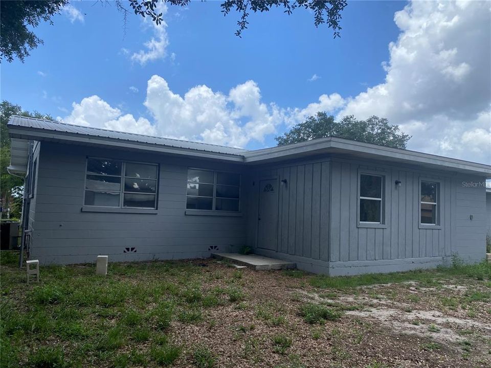 Active With Contract: $295,000 (3 beds, 2 baths, 1766 Square Feet)