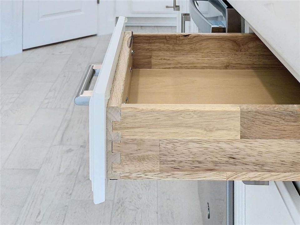 Soft close drawers.