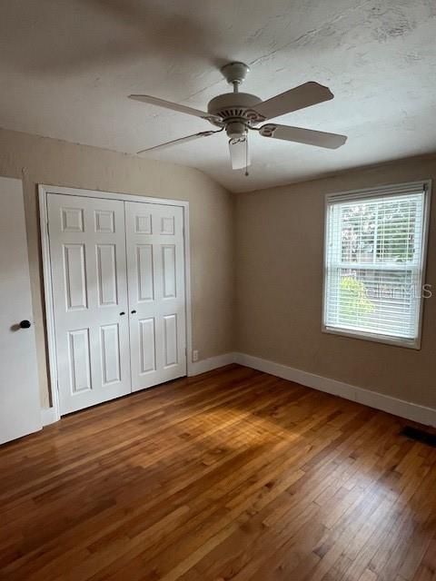 For Rent: $2,600 (2 beds, 1 baths, 1231 Square Feet)