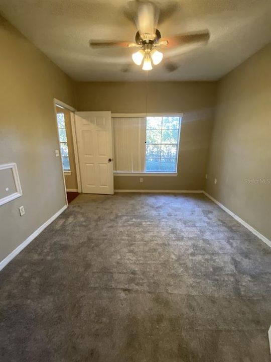 For Sale: $175,000 (2 beds, 2 baths, 979 Square Feet)