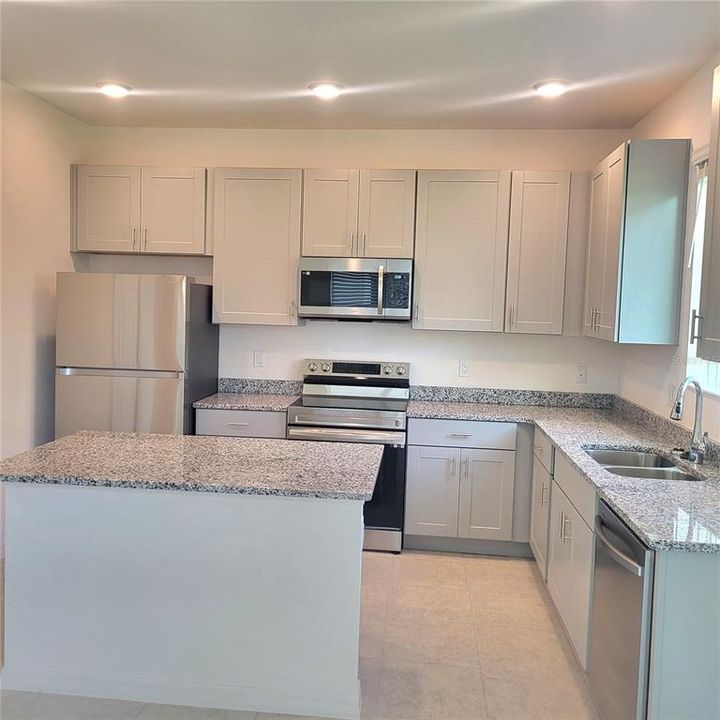 For Rent: $2,245 (3 beds, 2 baths, 1572 Square Feet)