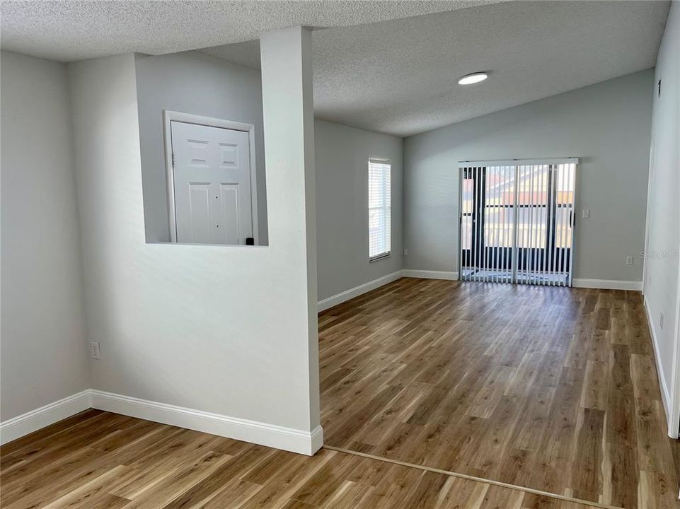 For Rent: $1,925 (2 beds, 2 baths, 1123 Square Feet)