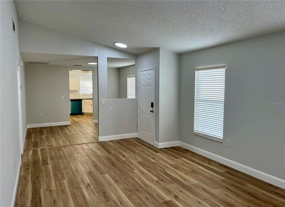 For Rent: $1,925 (2 beds, 2 baths, 1123 Square Feet)