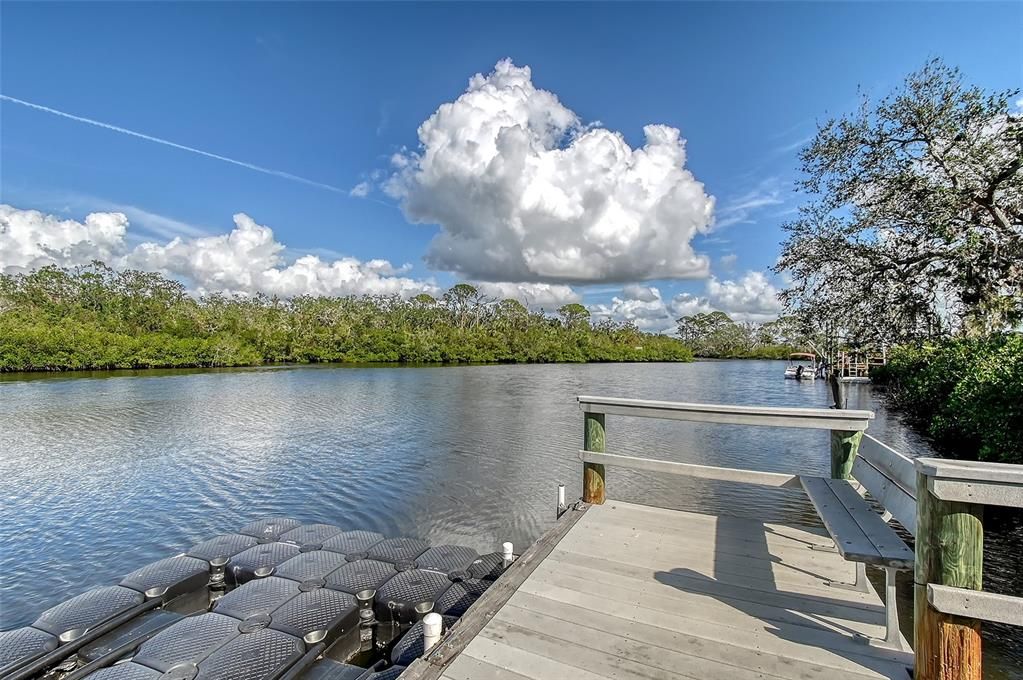 For Sale: $1,800,000 (5 beds, 3 baths, 4914 Square Feet)