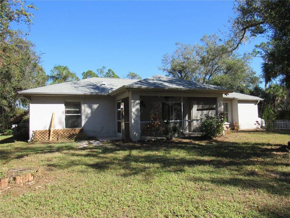 For Sale: $289,900 (3 beds, 2 baths, 1258 Square Feet)