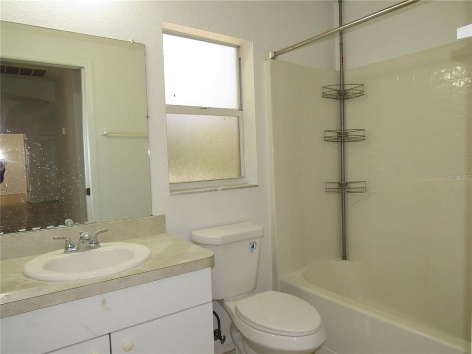 For Sale: $289,900 (3 beds, 2 baths, 1258 Square Feet)