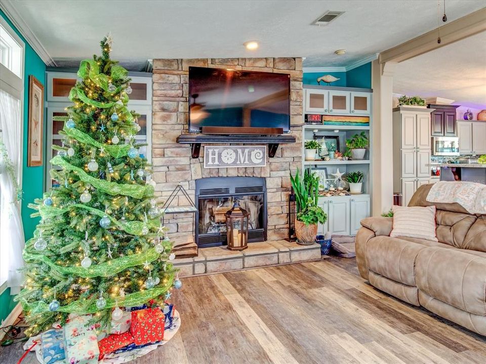 Living Room with Fireplace and recessed Lighting