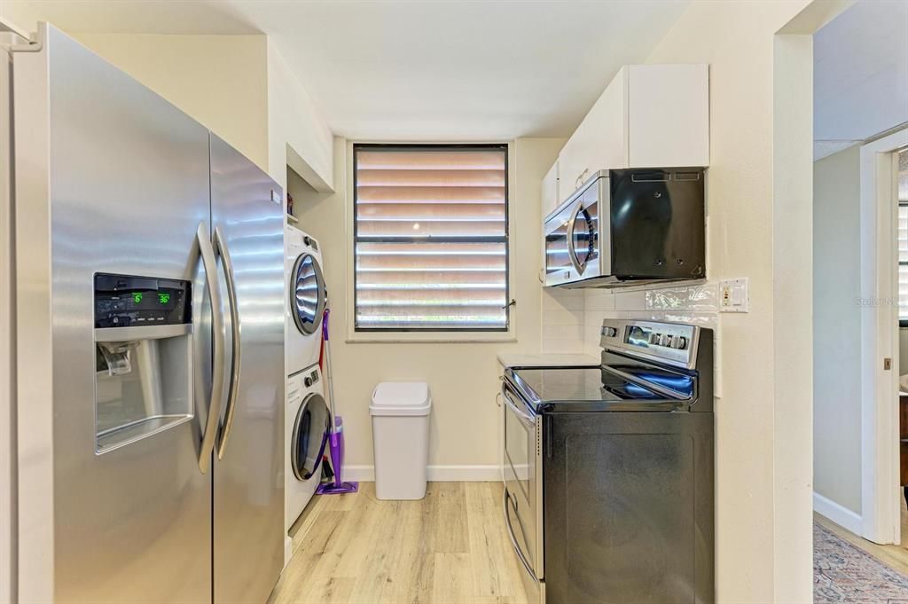 For Sale: $239,900 (2 beds, 2 baths, 1158 Square Feet)