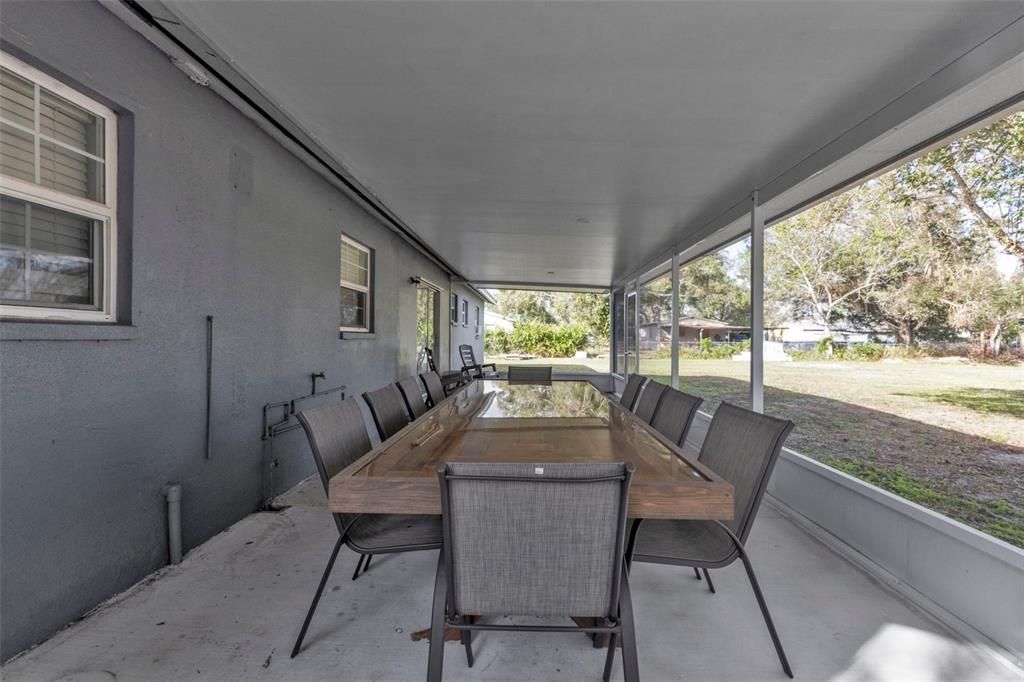 For Sale: $320,000 (3 beds, 2 baths, 1106 Square Feet)