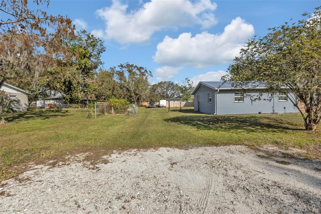 For Sale: $320,000 (3 beds, 2 baths, 1106 Square Feet)