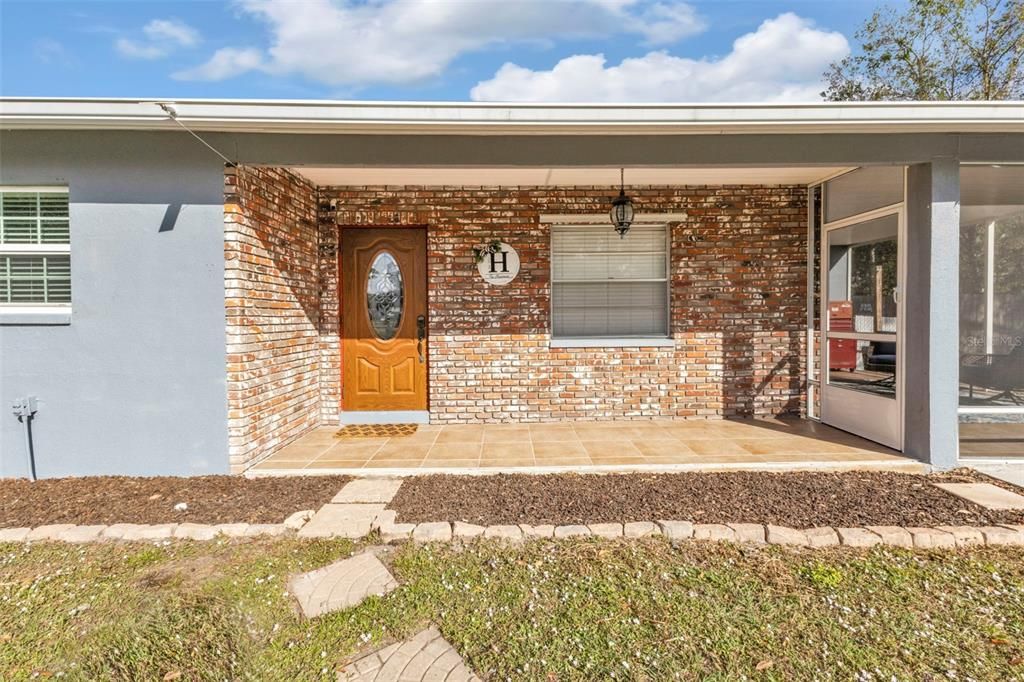 For Sale: $320,000 (3 beds, 2 baths, 1106 Square Feet)