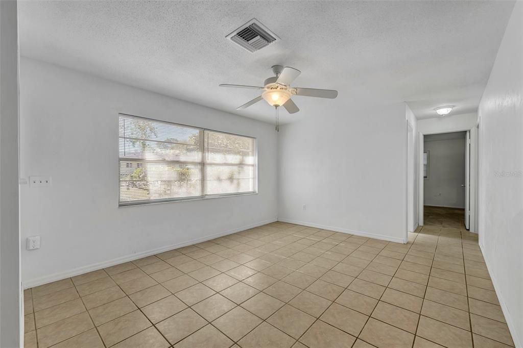 For Rent: $2,500 (4 beds, 2 baths, 2029 Square Feet)