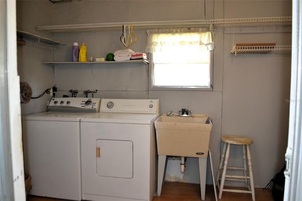 For Sale: $124,900 (2 beds, 2 baths, 1080 Square Feet)