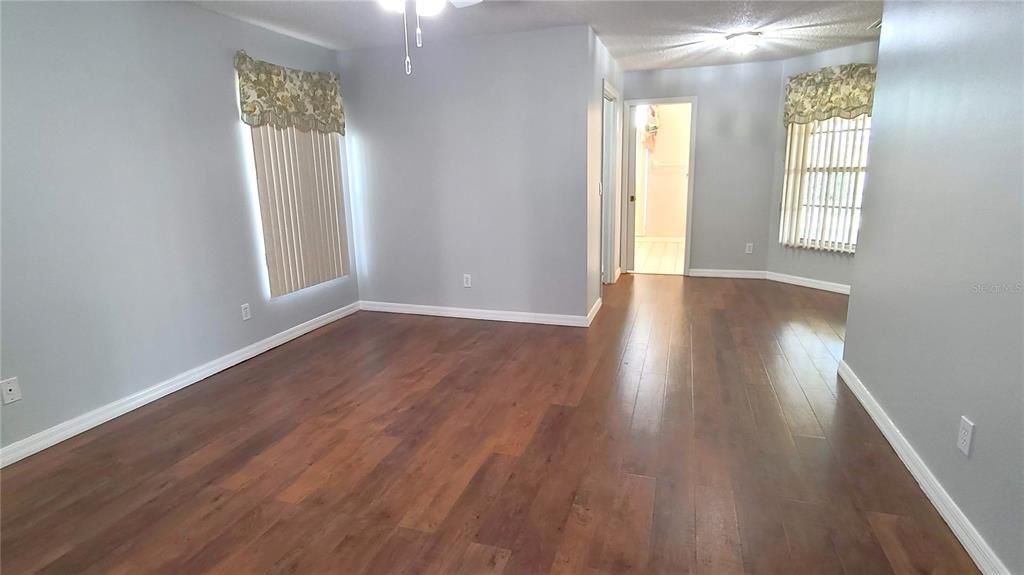 For Rent: $2,400 (4 beds, 2 baths, 1913 Square Feet)