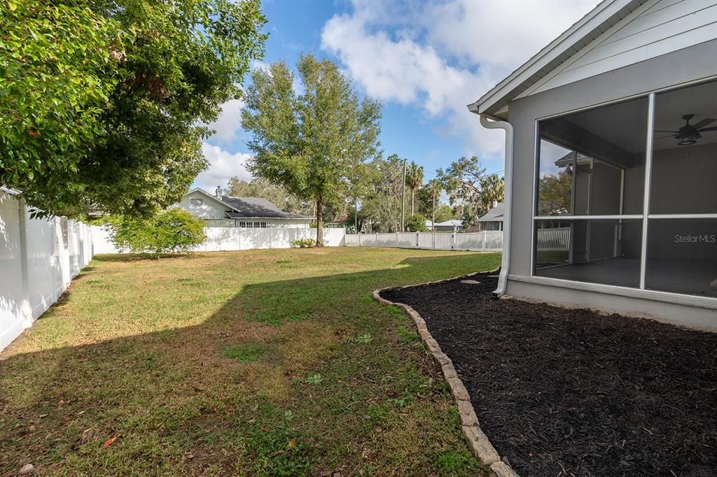 For Sale: $425,000 (3 beds, 2 baths, 1660 Square Feet)