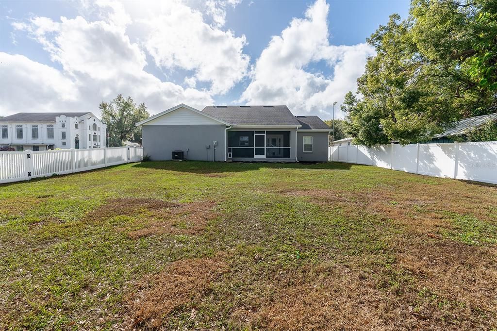 For Sale: $425,000 (3 beds, 2 baths, 1660 Square Feet)