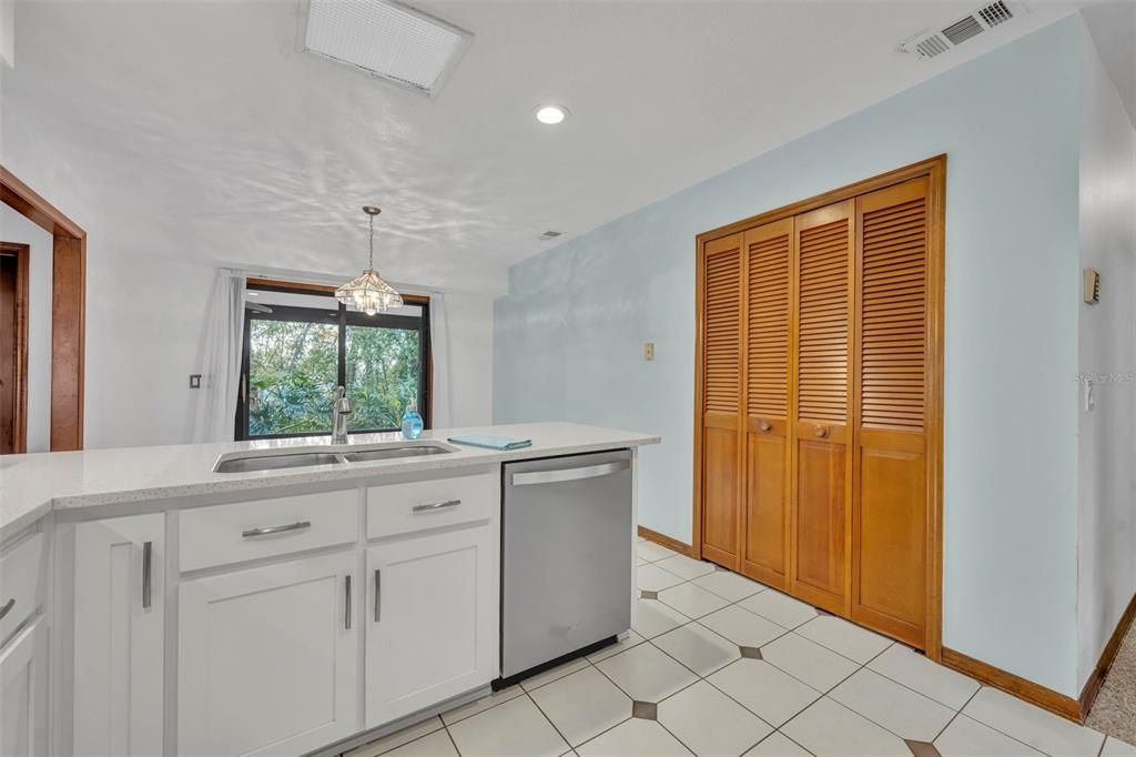 For Sale: $368,900 (3 beds, 2 baths, 1741 Square Feet)