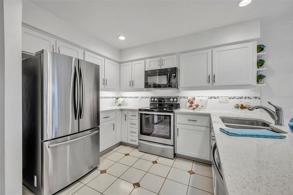 For Sale: $368,900 (3 beds, 2 baths, 1741 Square Feet)