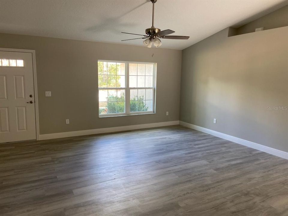 For Sale: $264,900 (3 beds, 2 baths, 1438 Square Feet)