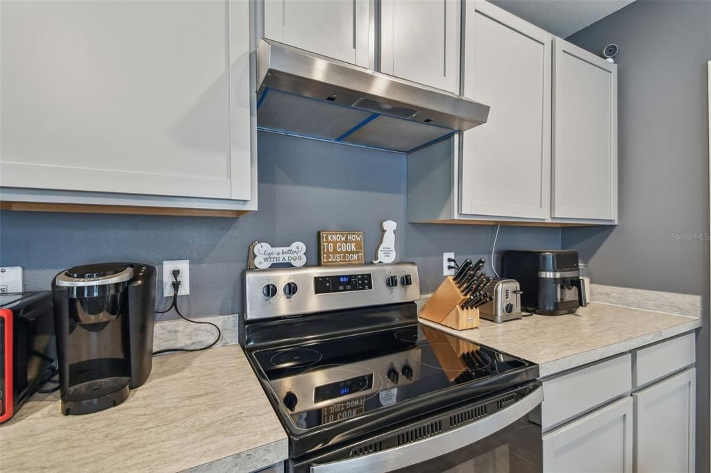 For Sale: $359,000 (3 beds, 2 baths, 1658 Square Feet)