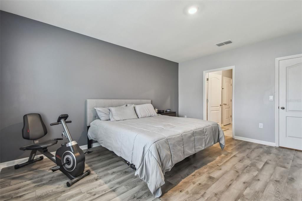 For Sale: $359,000 (3 beds, 2 baths, 1658 Square Feet)